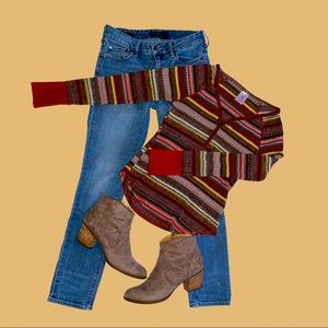 Junior’s Knit Striped Long Sleeve Henley Top. Warm vintage colors. XS fit.